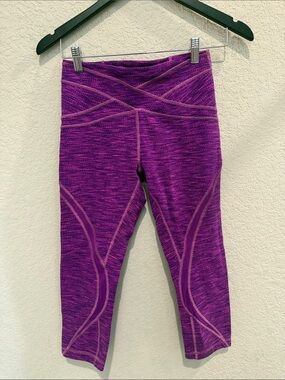 Lululemon Purple Active Capri Leggings size 6